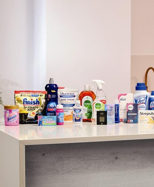 Reckitt Kitchen Table Shot1b CROP CMYK RT