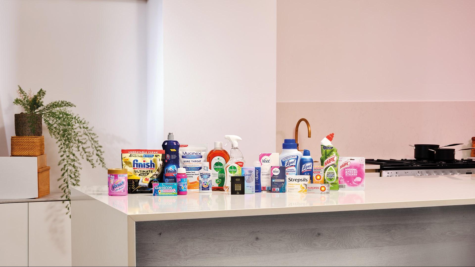 Reckitt Kitchen Table Shot1b CMYK RT FINAL